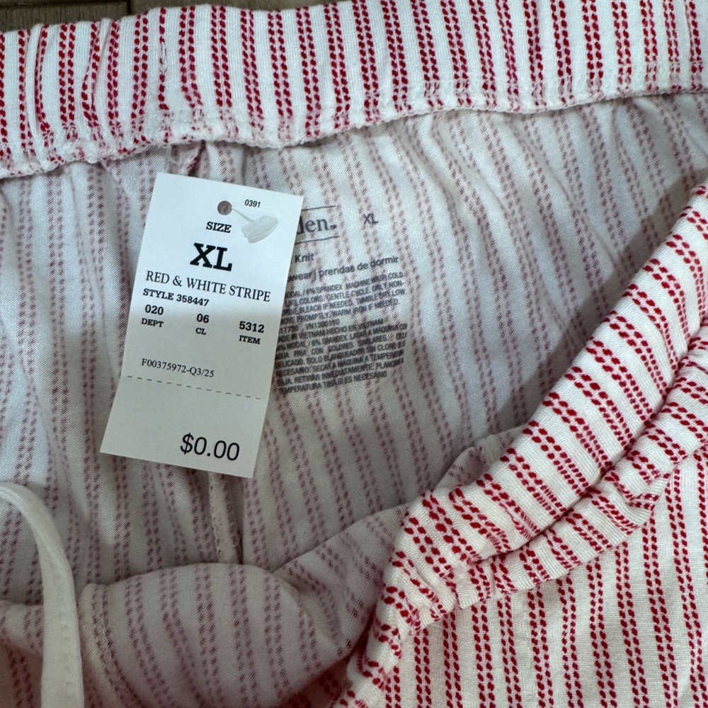 Auden Red and White Striped Pajama Set- size XL - Picture 7 of 8